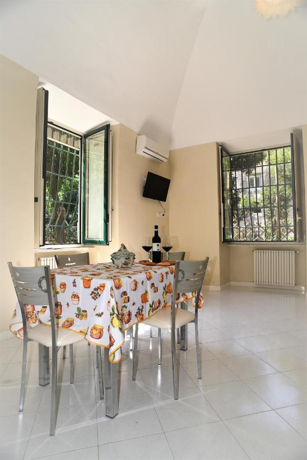 Casa Vacanza "Nonna Matilde" A Meta Di Sorrento, 600Mt Dal Mare, Casa Per 4 Exteriér fotografie