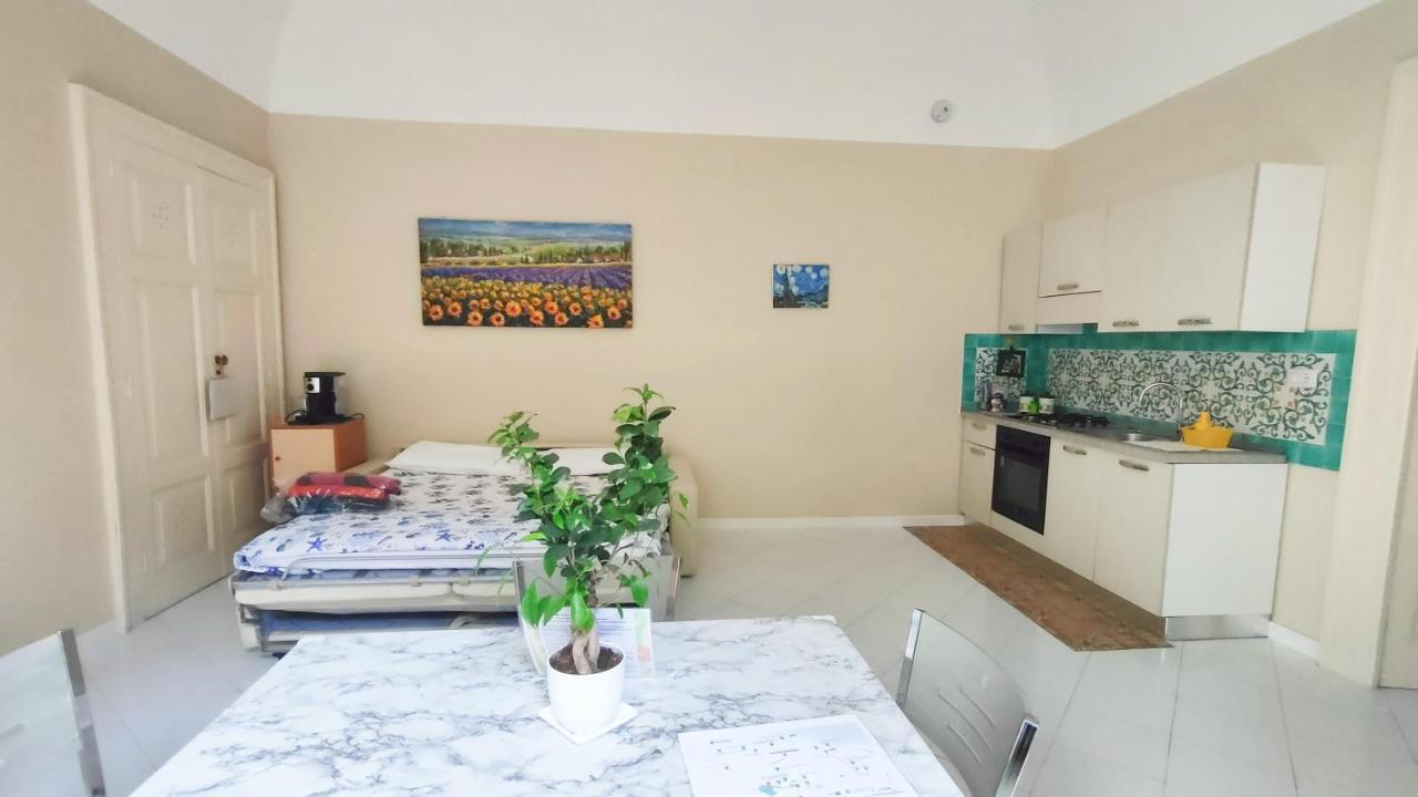 Casa Vacanza "Nonna Matilde" A Meta Di Sorrento, 600Mt Dal Mare, Casa Per 4 Exteriér fotografie
